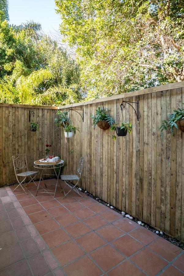 The Beautiful South Guesthouse Stellenbosch Ngoại thất bức ảnh